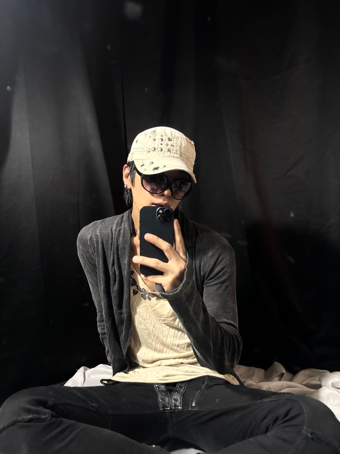 “Unknown” Grunge Beige Washed Stud Cap 상품이미지5