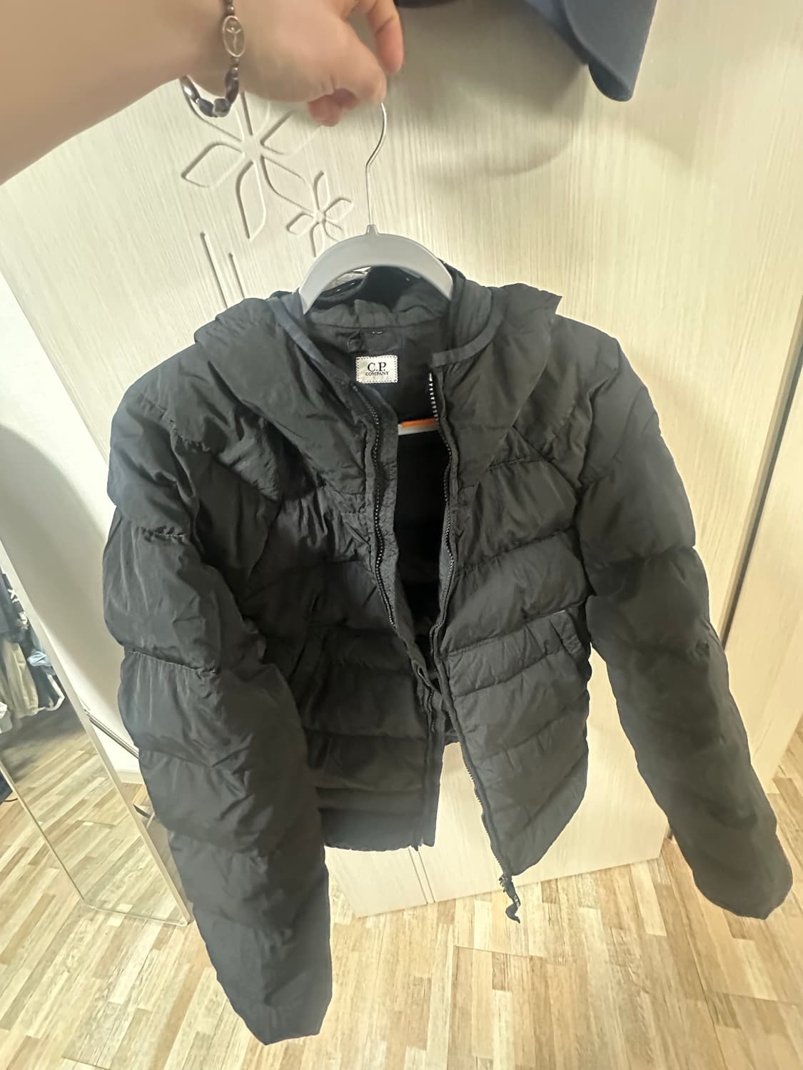 cp컴퍼니 패딩 상품이미지2