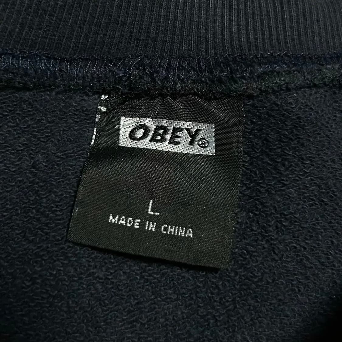 [M] Obey 오베이 네이비 라운드 맨투맨 상품이미지4