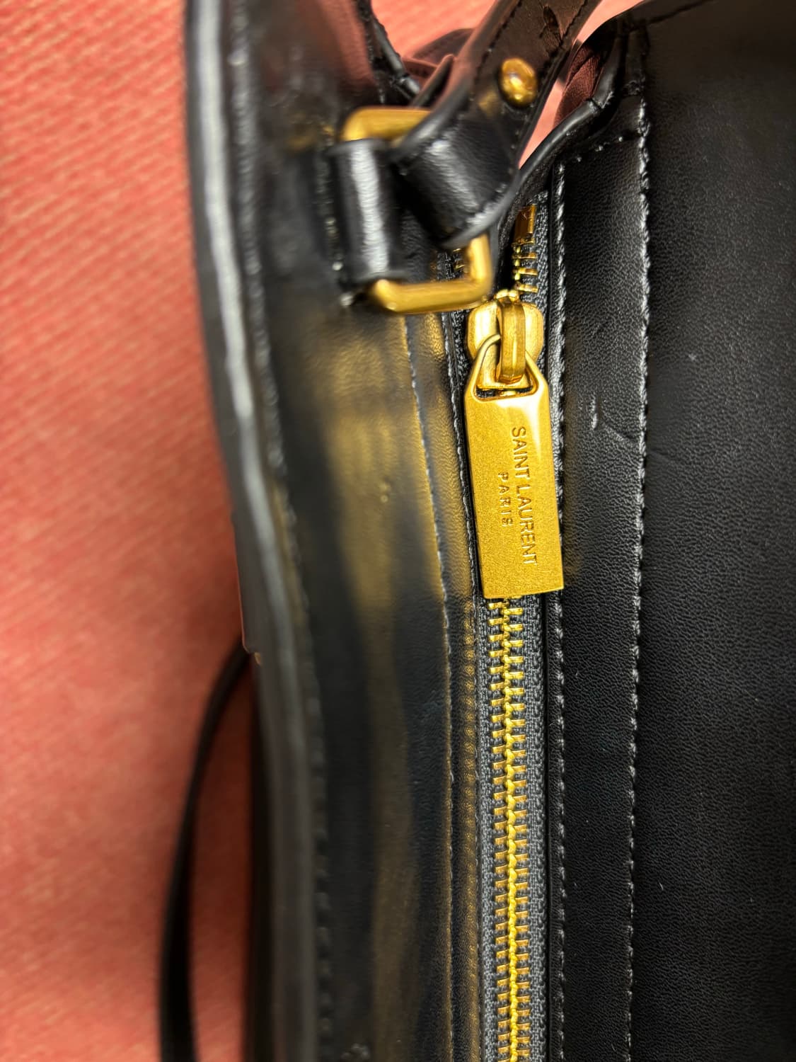 생로랑 블랙 레더 가방 상품이미지8