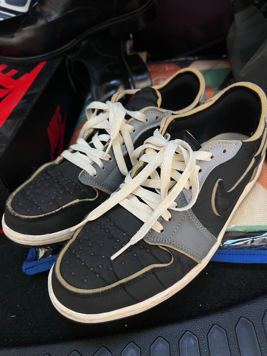 나이키 조던1 로우 블랙 앤 스모크 그레이 290 상품이미지1