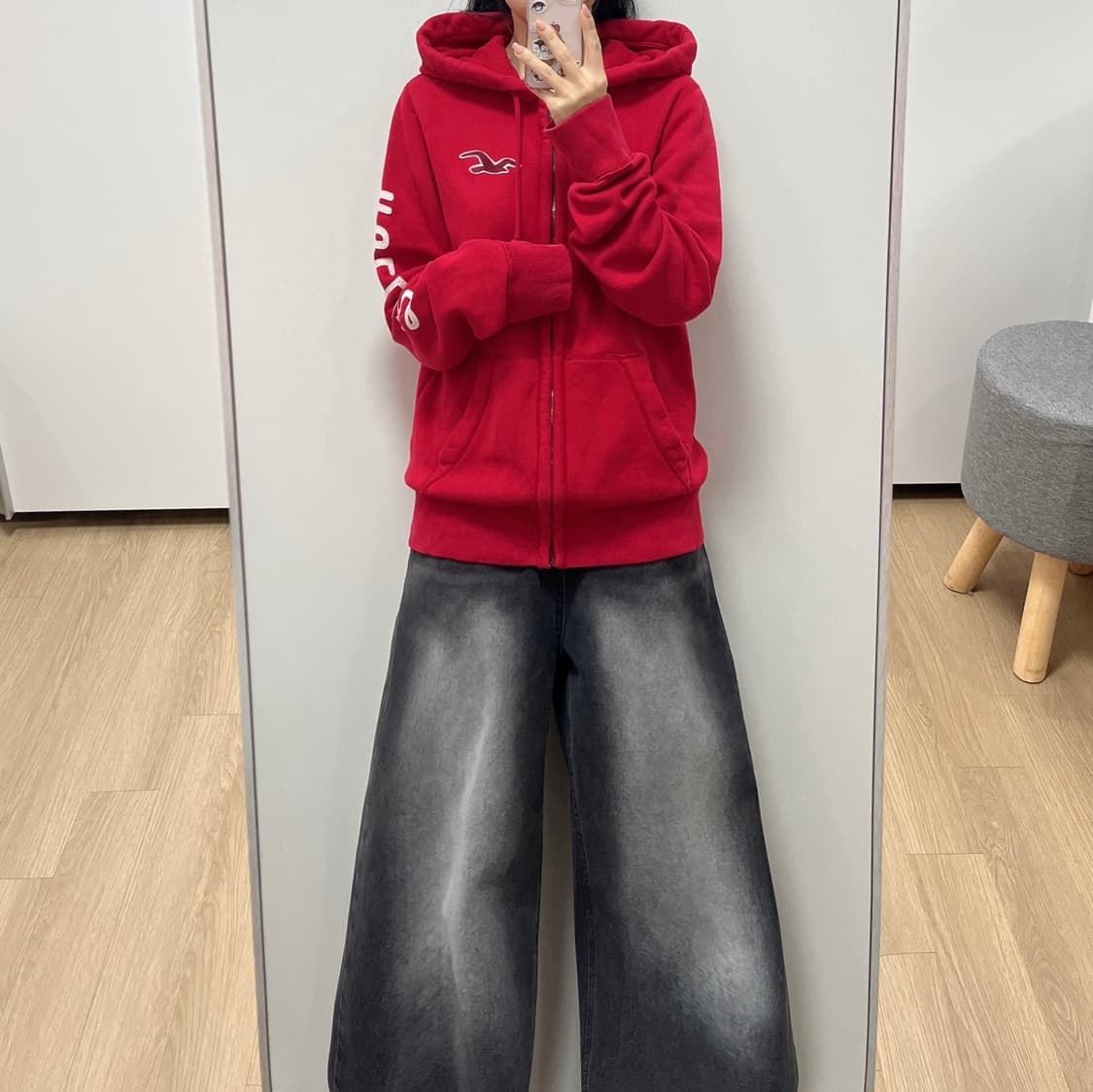 홀리스터 자수로고 레드 후드집업 상품이미지1