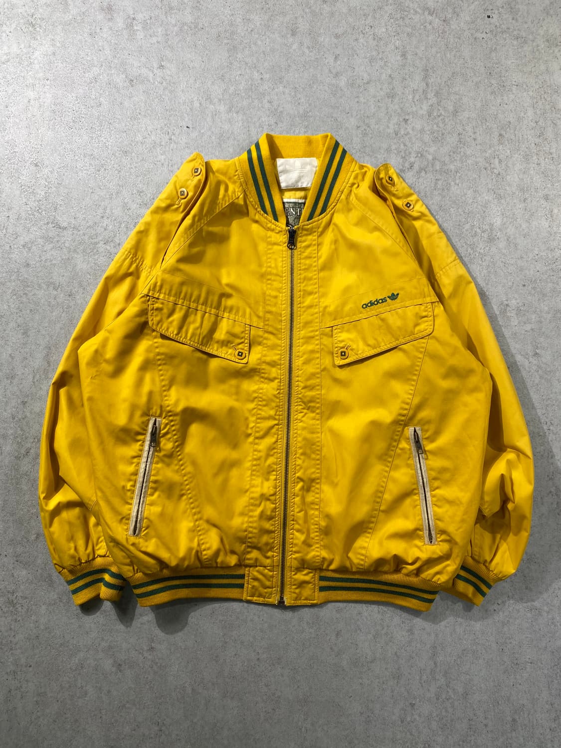 [L-XL] 80s Adidas 아디다스 어센틱 라인 올드스쿨 봄버자켓 상품이미지3