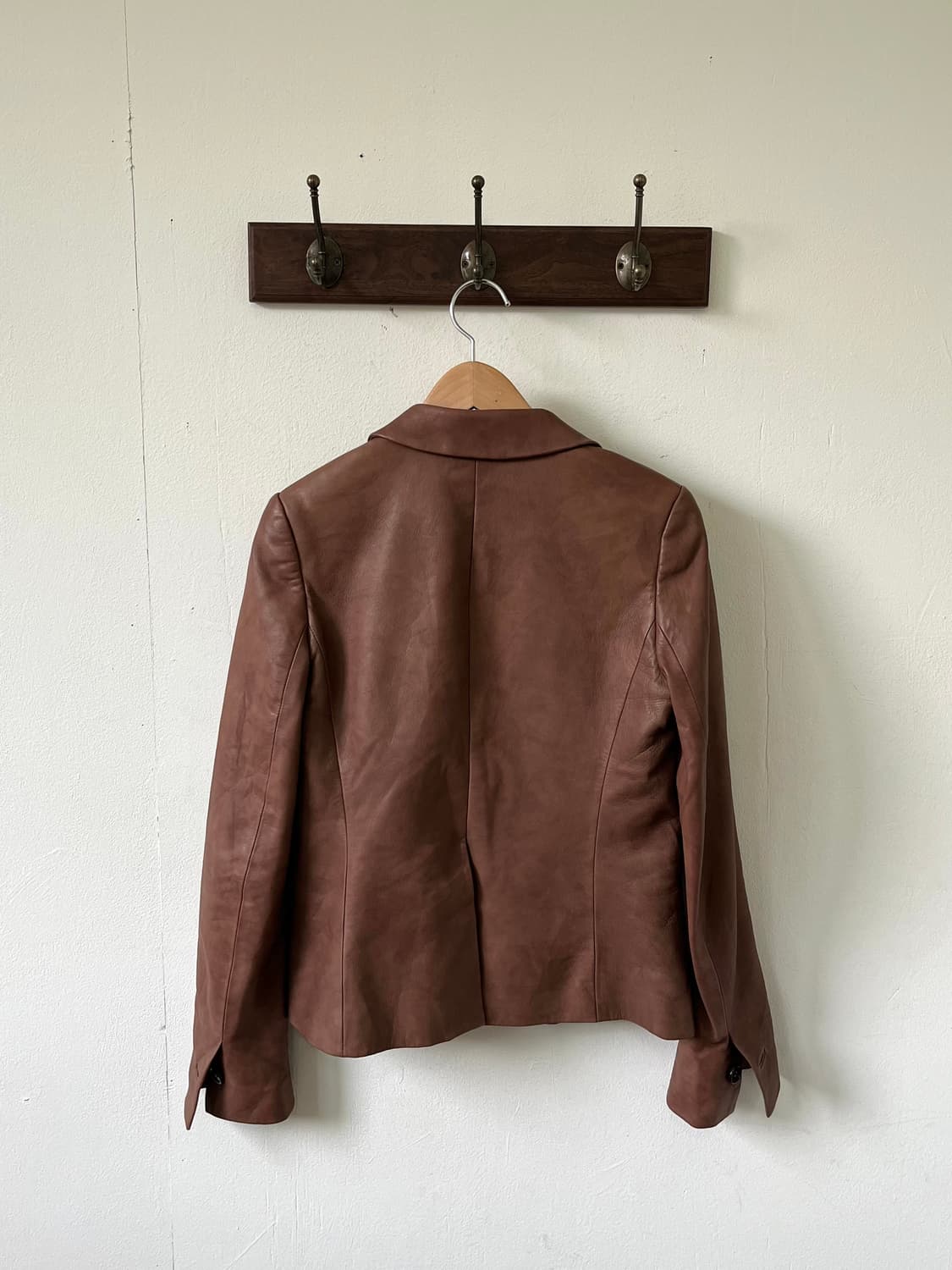 theory 브라운 램스킨 자켓 상품이미지3