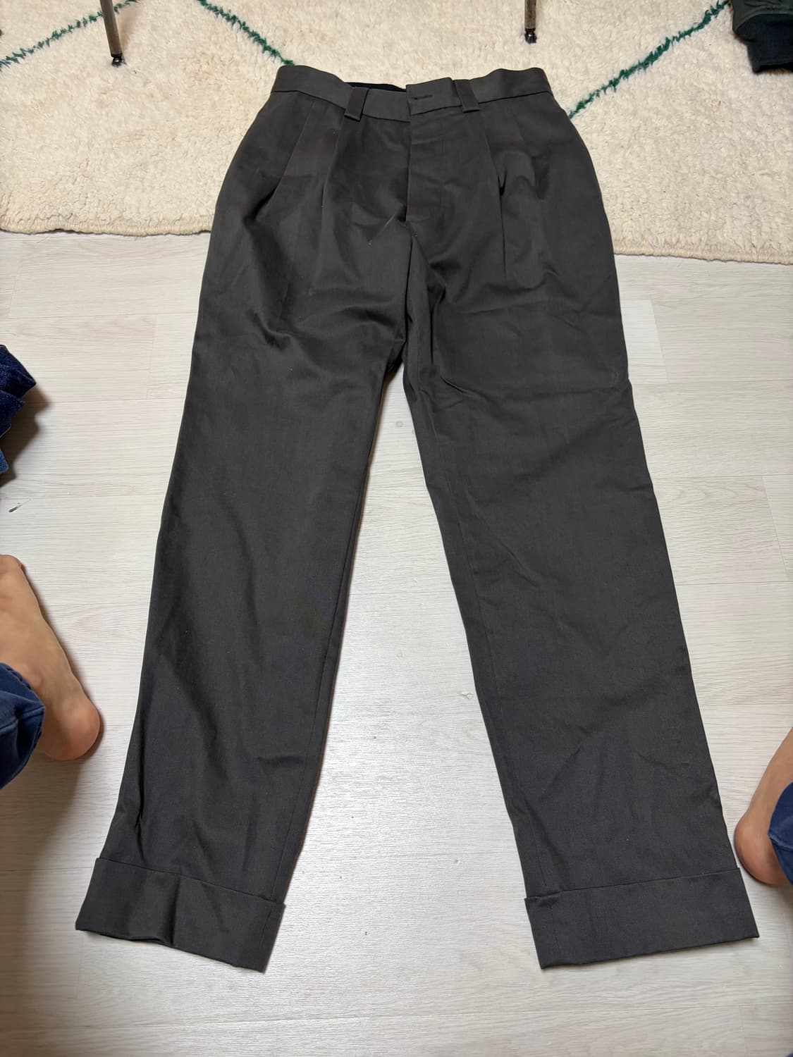 마가렛 호웰 플리츠 코튼 팬츠 상품이미지1