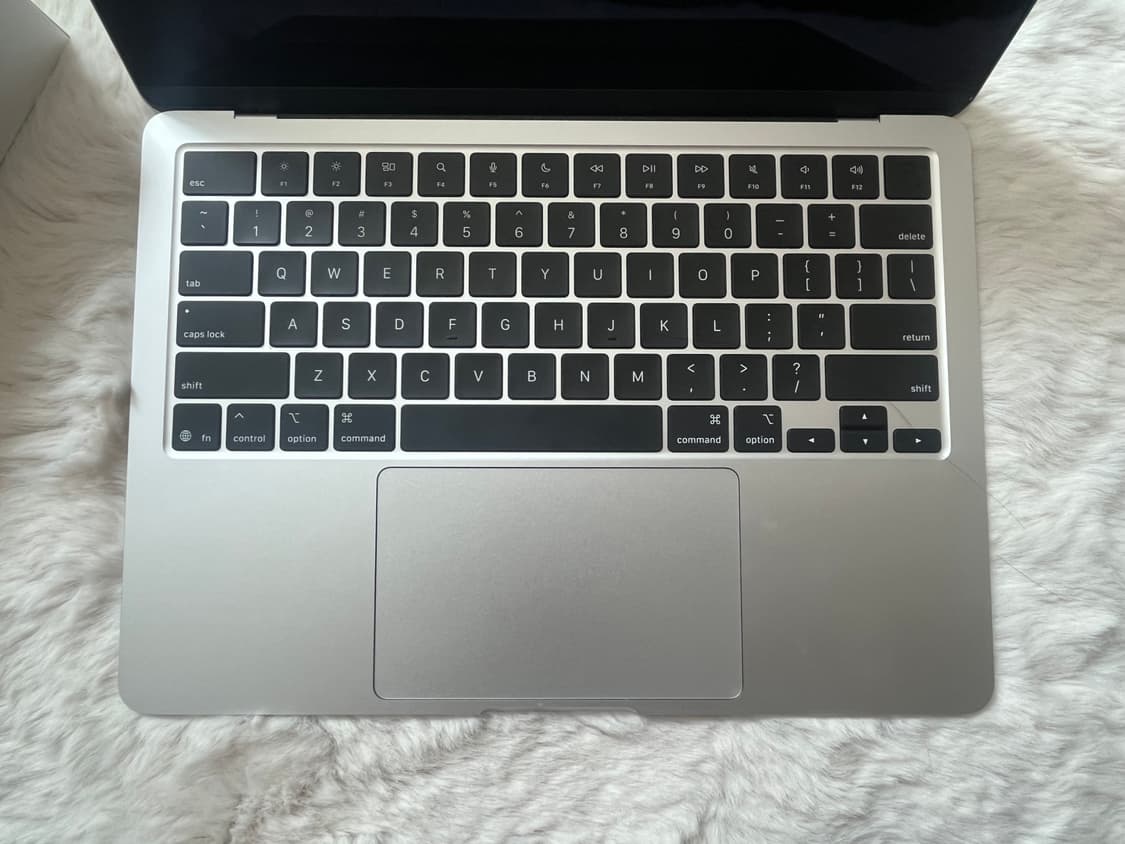 Mackbook Air m4 영문 상품이미지3