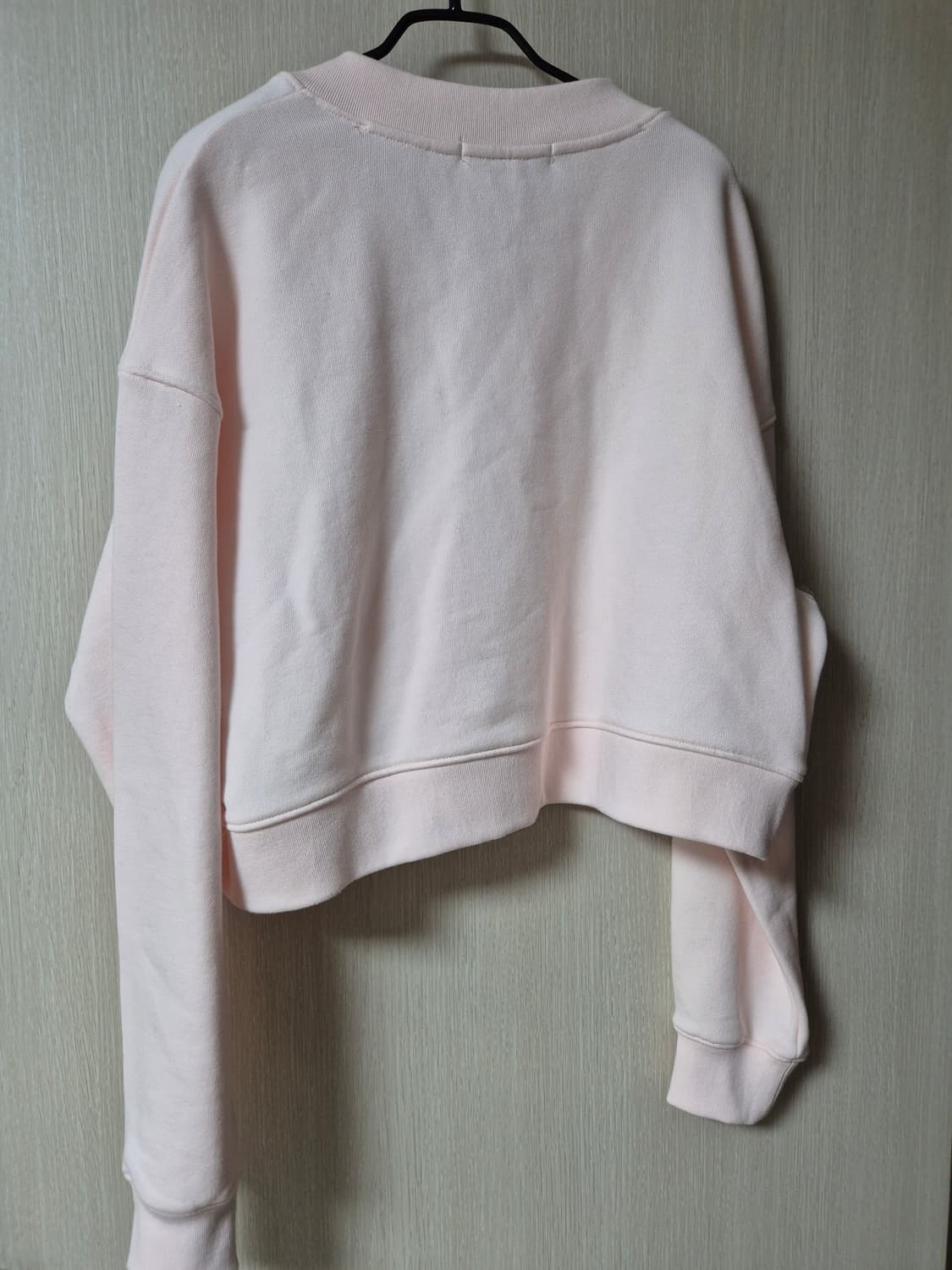 (24년) 마르디메크르디 크롭 브이넥 스웻셔츠 맨투맨  상품이미지4