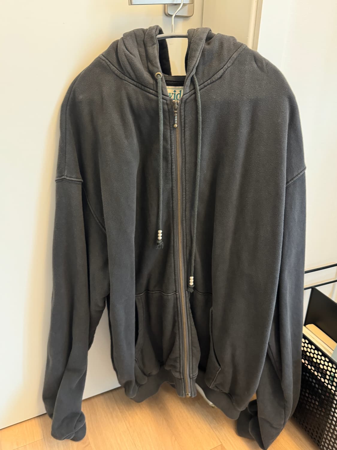 tuewid 트위드 PIMENT 다크그레이 후드 집업(김원중착용) 상품이미지1