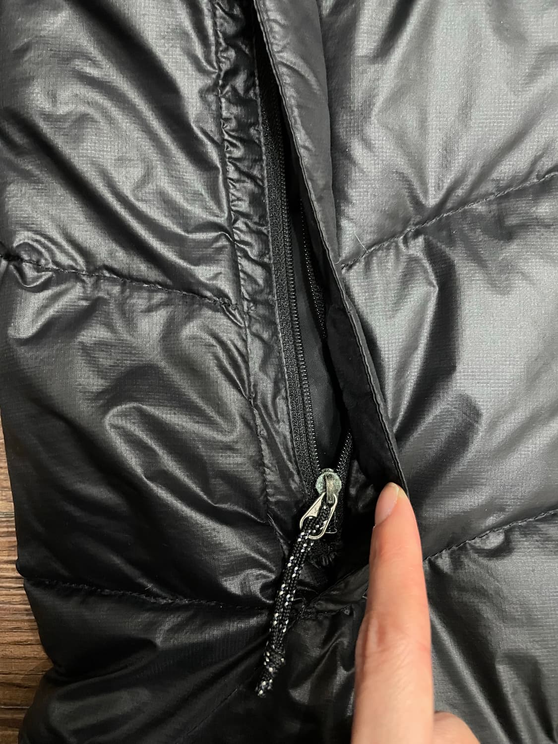 노스페이스 아콘카구아 써밋 다운 패딩 자켓 블랙 상품이미지6