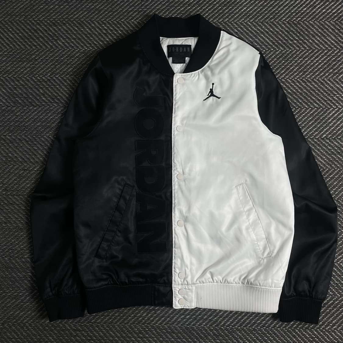 조던 에어조던 빅로고 사틴 바시티 점퍼y 3582 상품이미지2