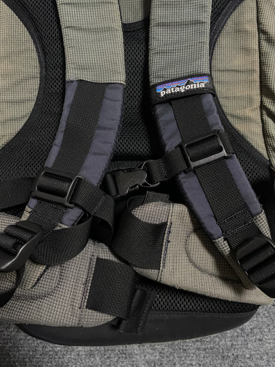 파타고니아 블랙 트래킹 백팩 상품이미지5