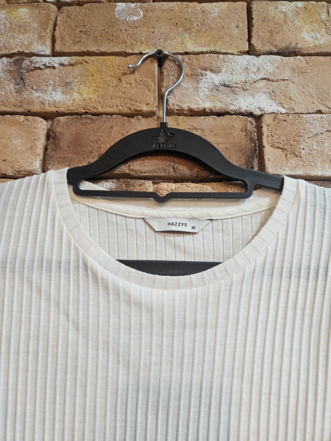 헤지스 아이보리 골지 긴팔티 상품이미지5