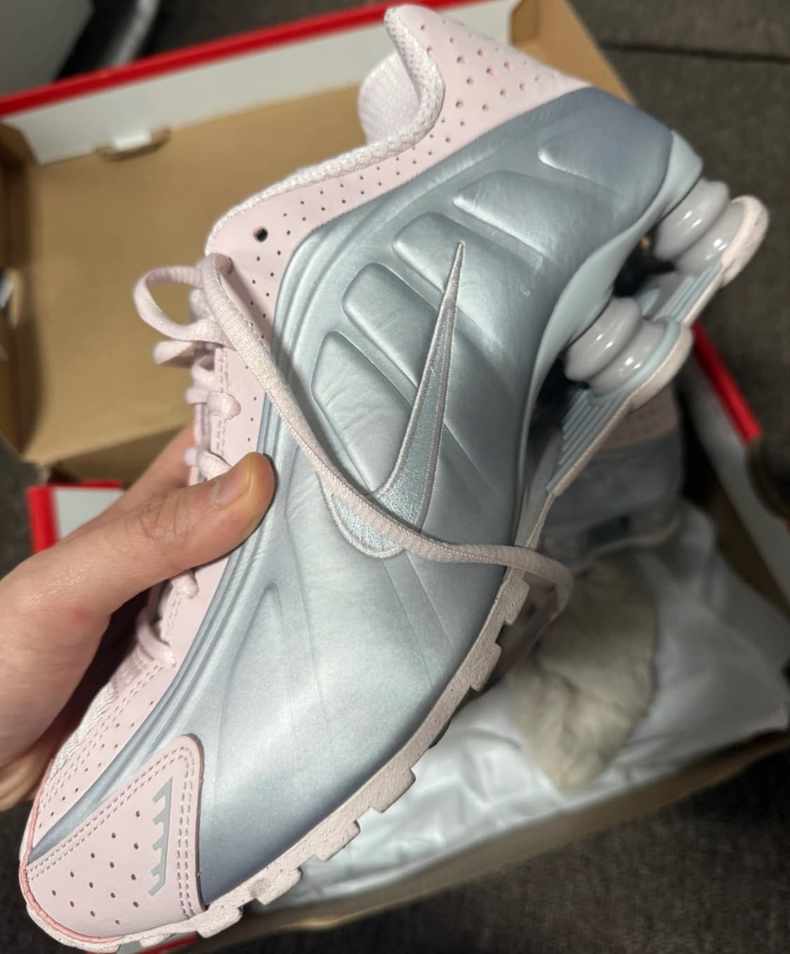 NIKE R4 W AR3565-600 상품이미지2