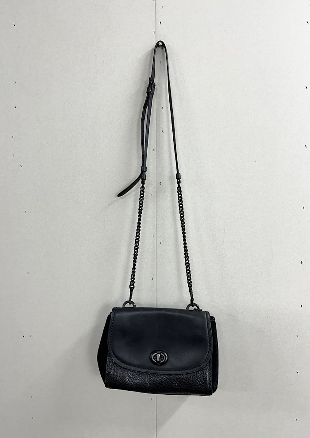 코치 미니 크로스백  상품이미지2