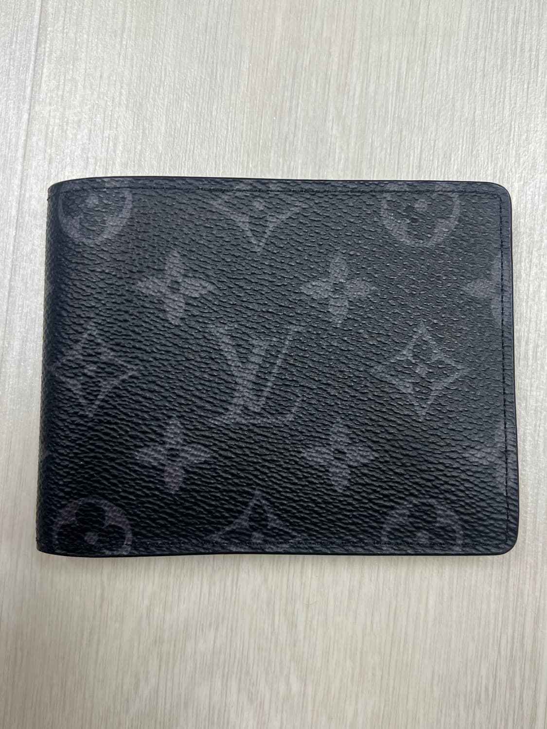 루이비통 멀티플 월렛 모노그램 이클립스 상품이미지2