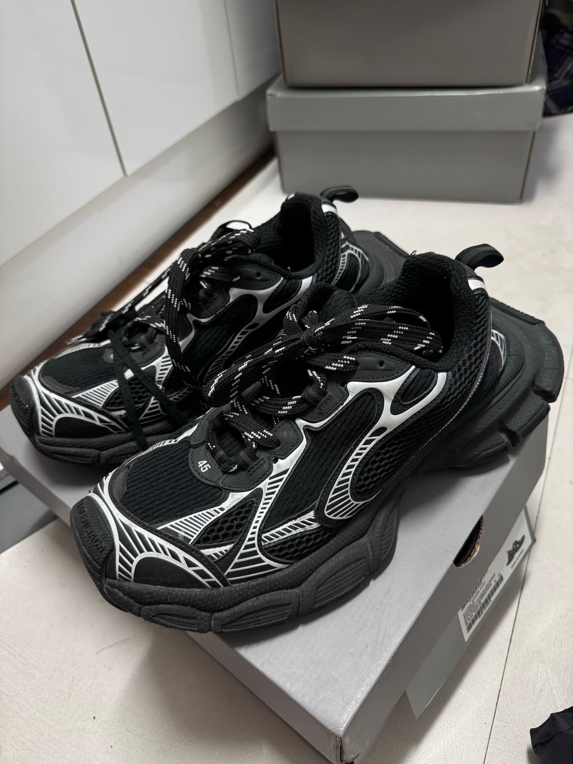 발렌시아가 3xl 블랙 44 상품이미지5