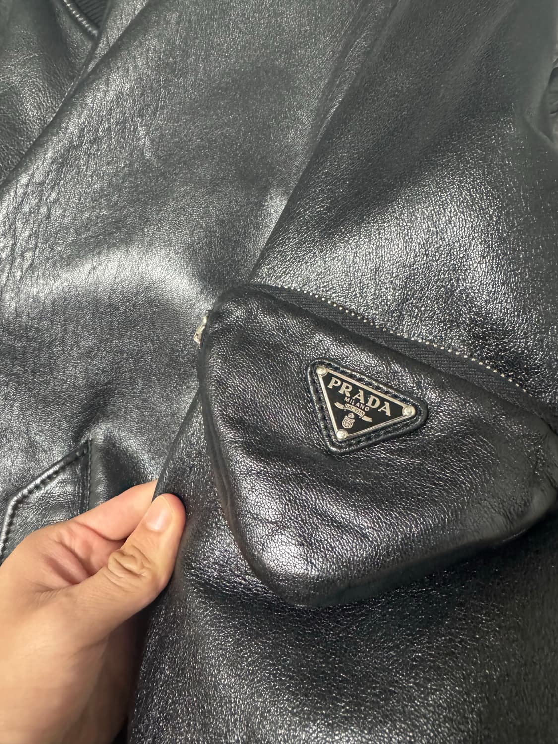 프라다 레더 봄버 52 상품이미지5