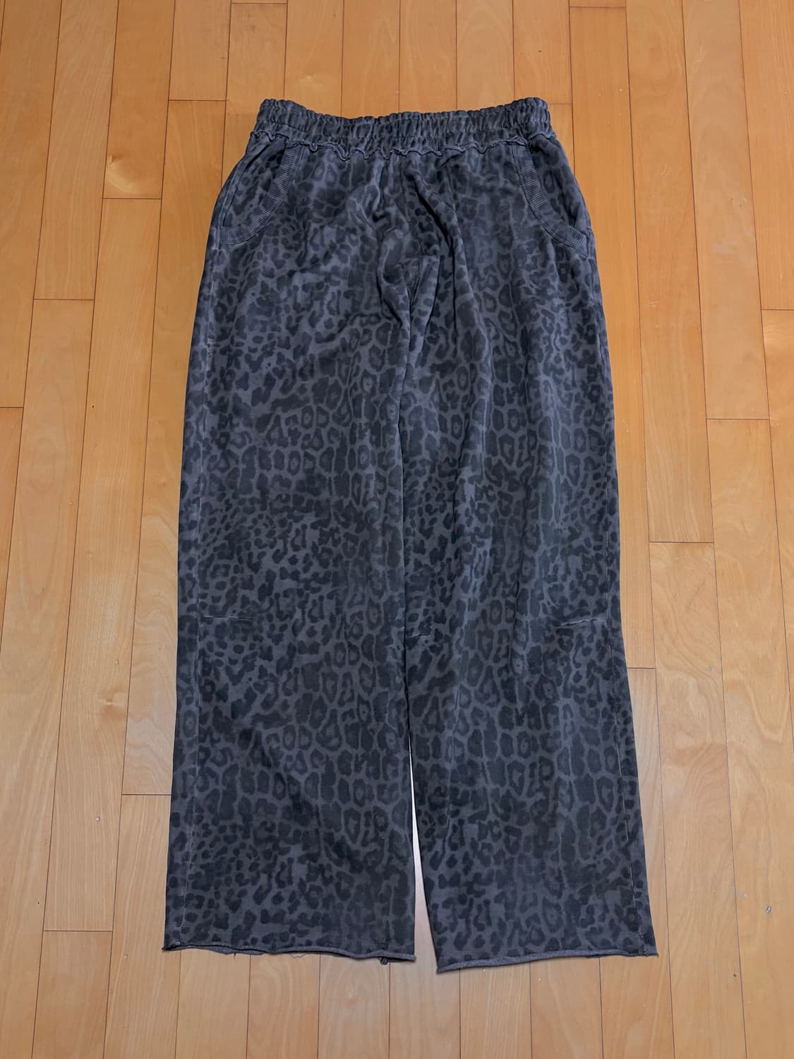 제이디드런던 Leopard Monster Joggers 레오파드스웻팬츠 상품이미지6