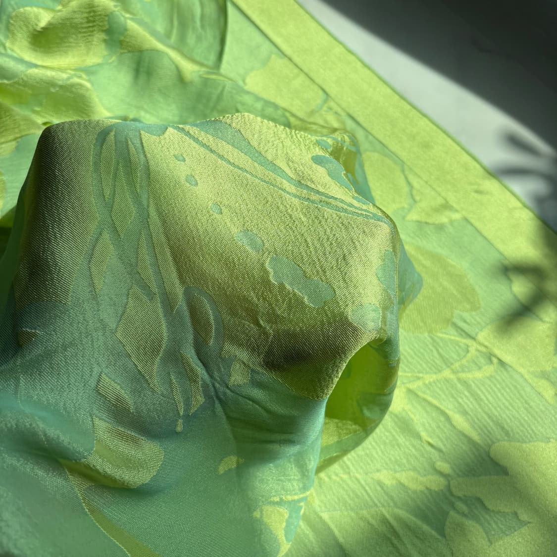 타임 TIME 라임컬러 투톤 자카드 실크스카프 상품이미지5