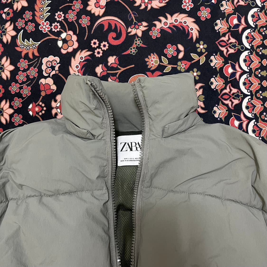 자라 스탠드넥 푸퍼 패딩 점퍼 S/90 상품이미지2