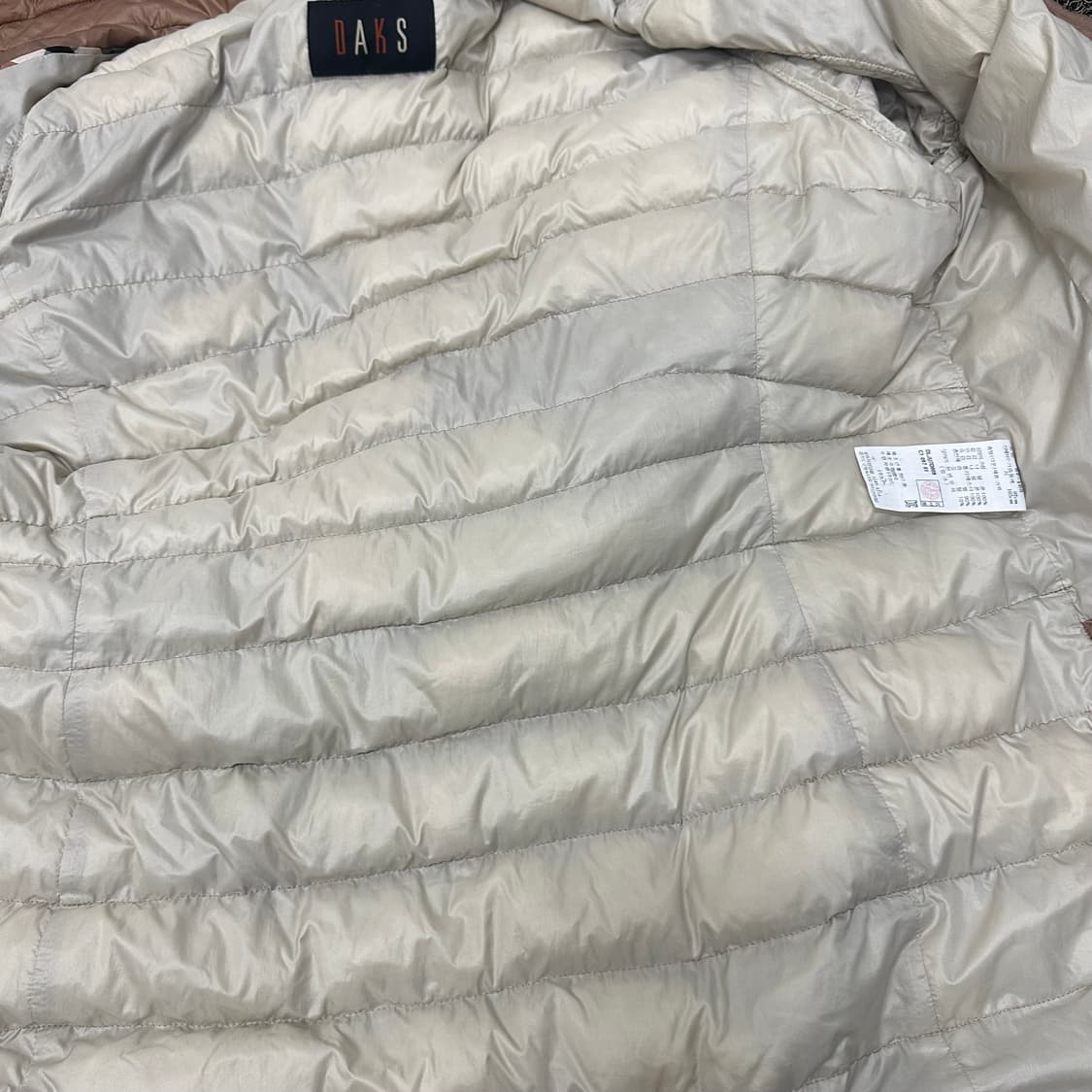 DAKS 닥스 여성 밍크 경량패딩 95사이즈 상품이미지4
