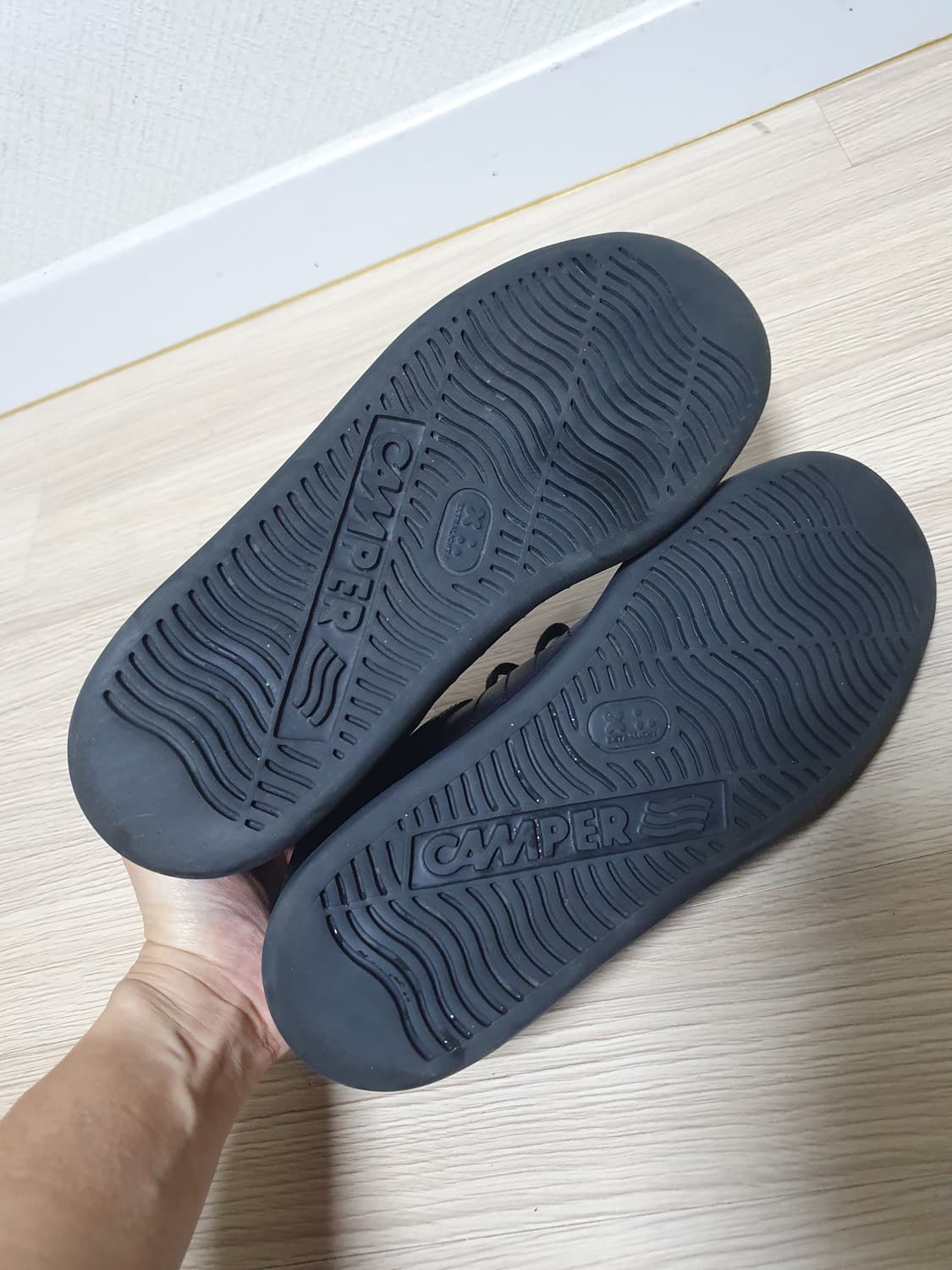 캠퍼 블랙 스니커즈 265~70 상품이미지8