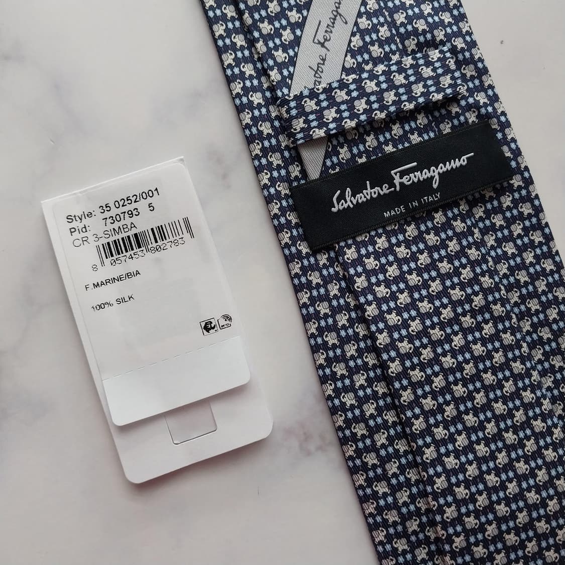 페라가모 실크 네이비 코끼리 패턴 넥타이 8cm 새제품 K1615
 상품이미지9