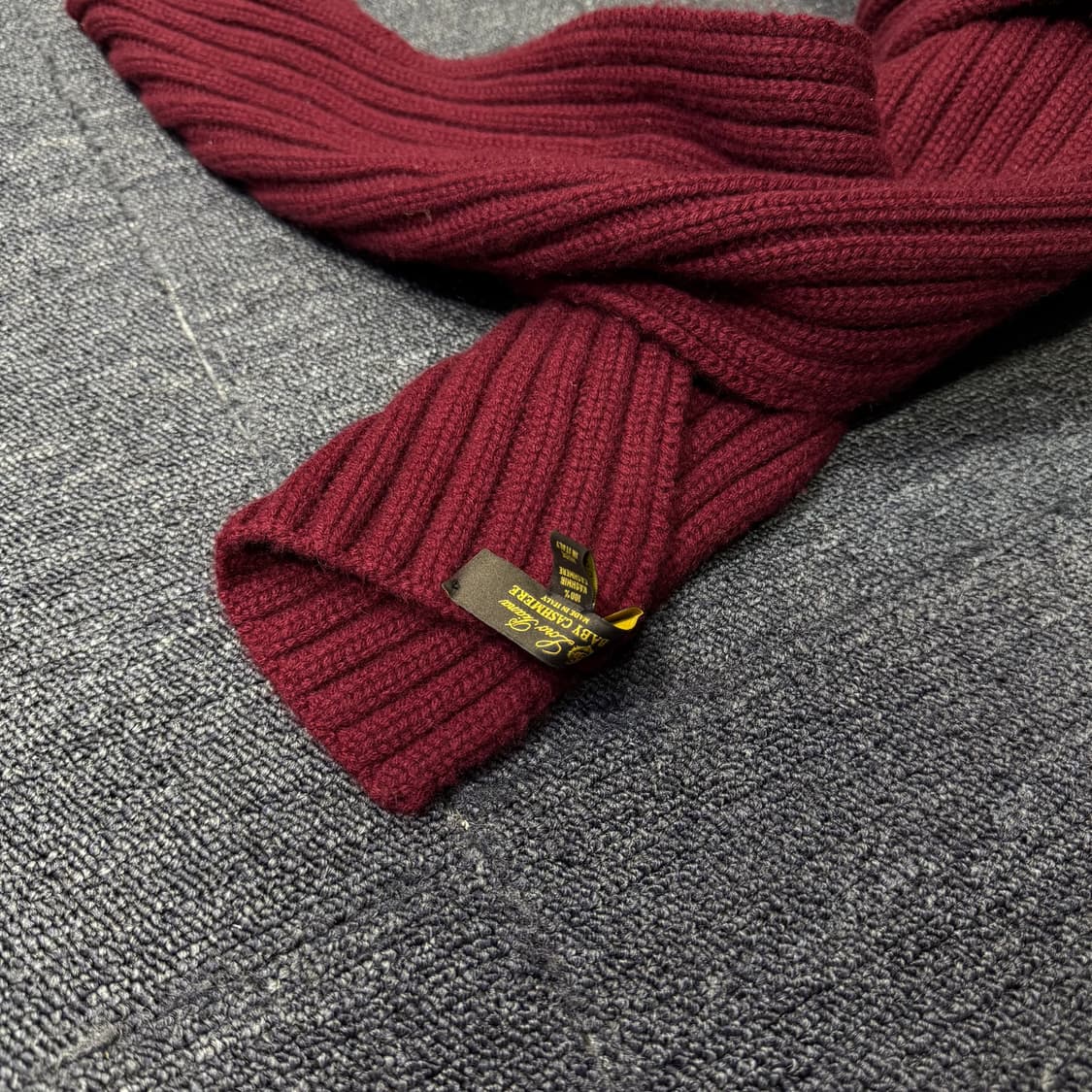 로로피아나 캐시미어 버건디 목도리 상품이미지5