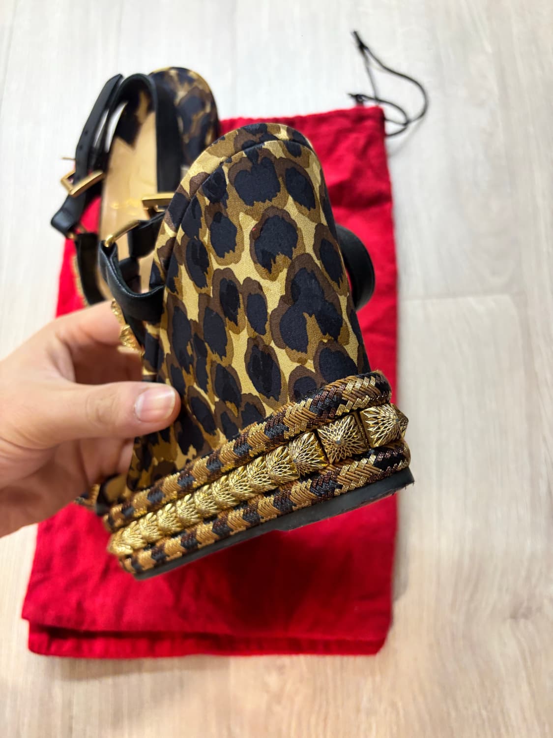 CHRISTIAN LOUBOUTIN 피라클루 110 샌들 상품이미지6