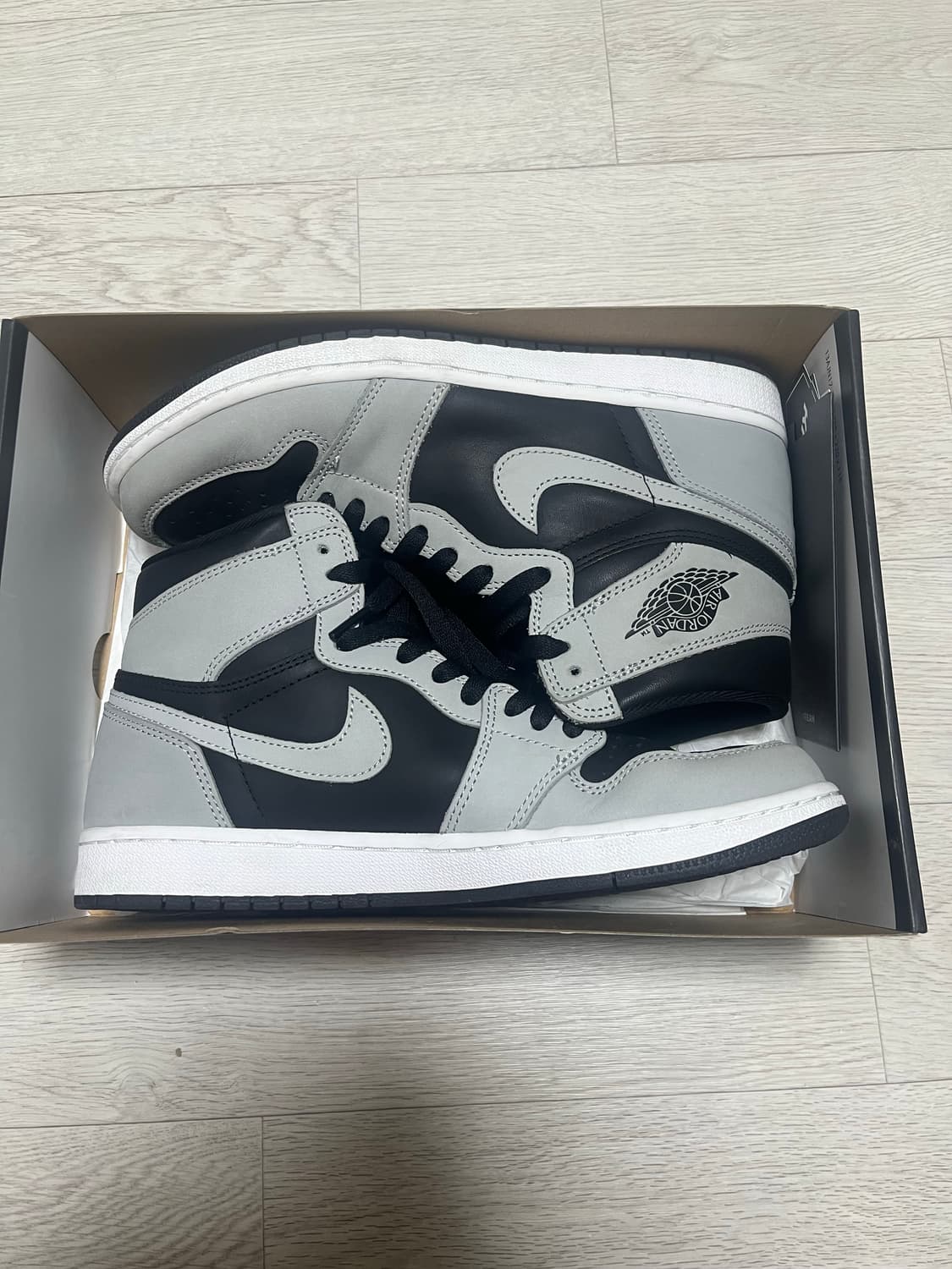 조던1 레트로 하이 OG 쉐도우 2.0 상품이미지1