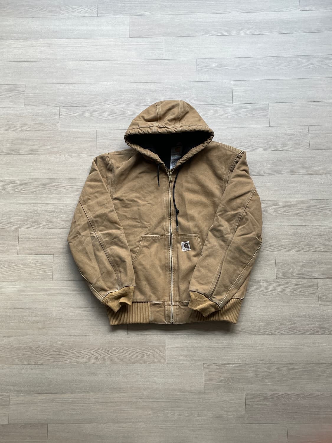 칼하트 j130 CML 카멜 액티브 자켓 샌드스톤 상품이미지1