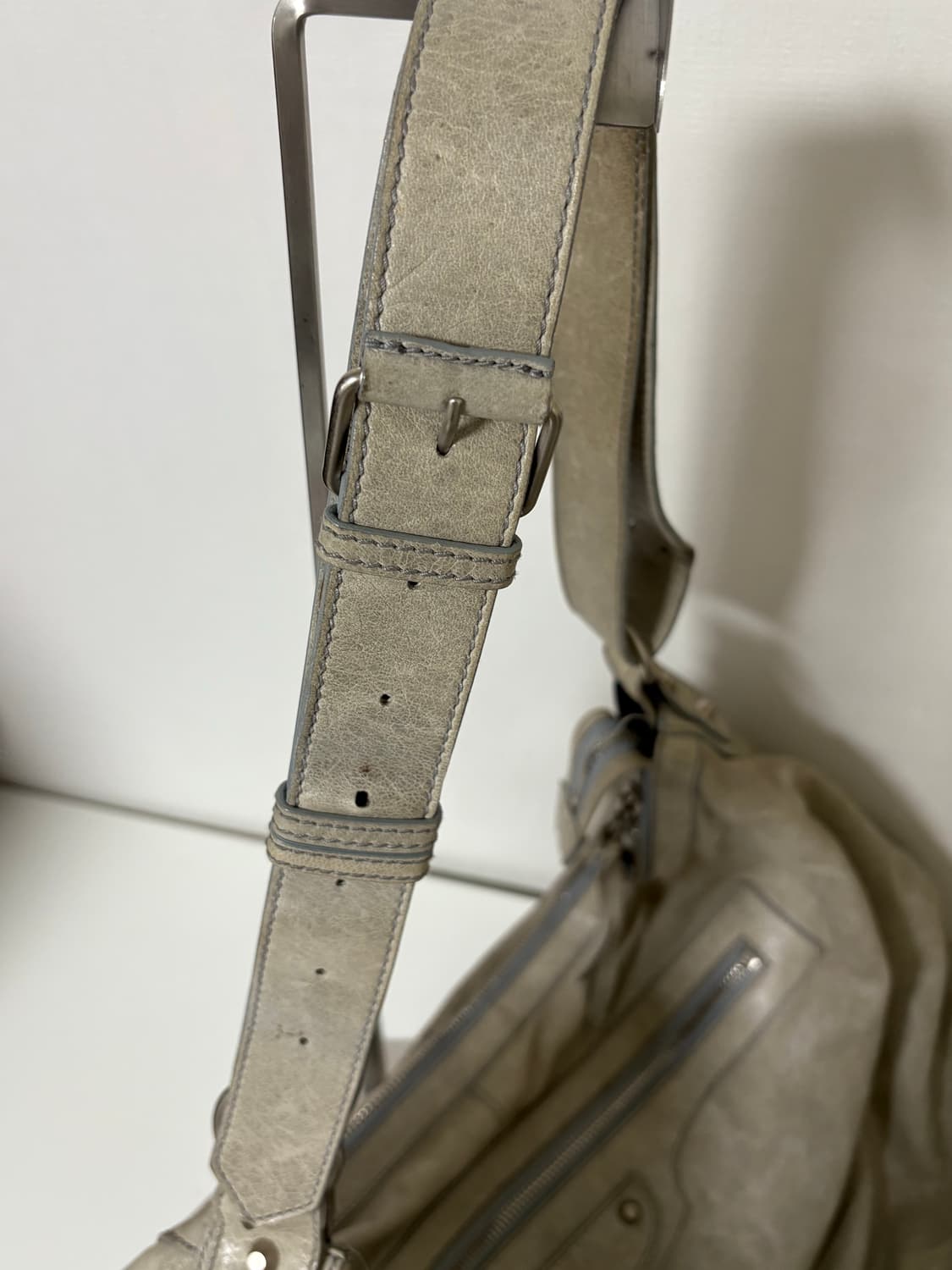 발렌시아가 커리어 모터백 상품이미지9