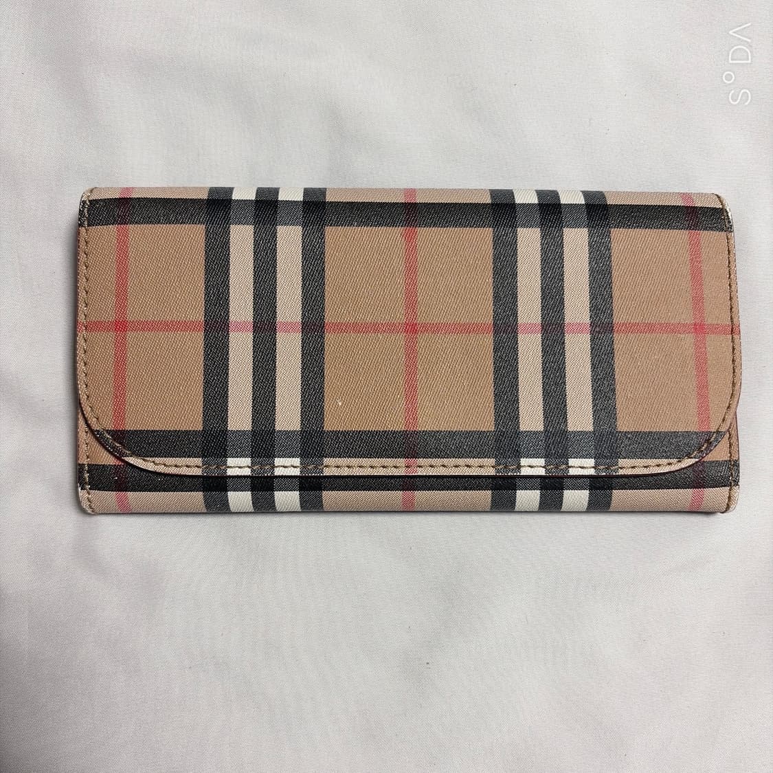버버리 체크 패턴 장지갑 상품이미지1