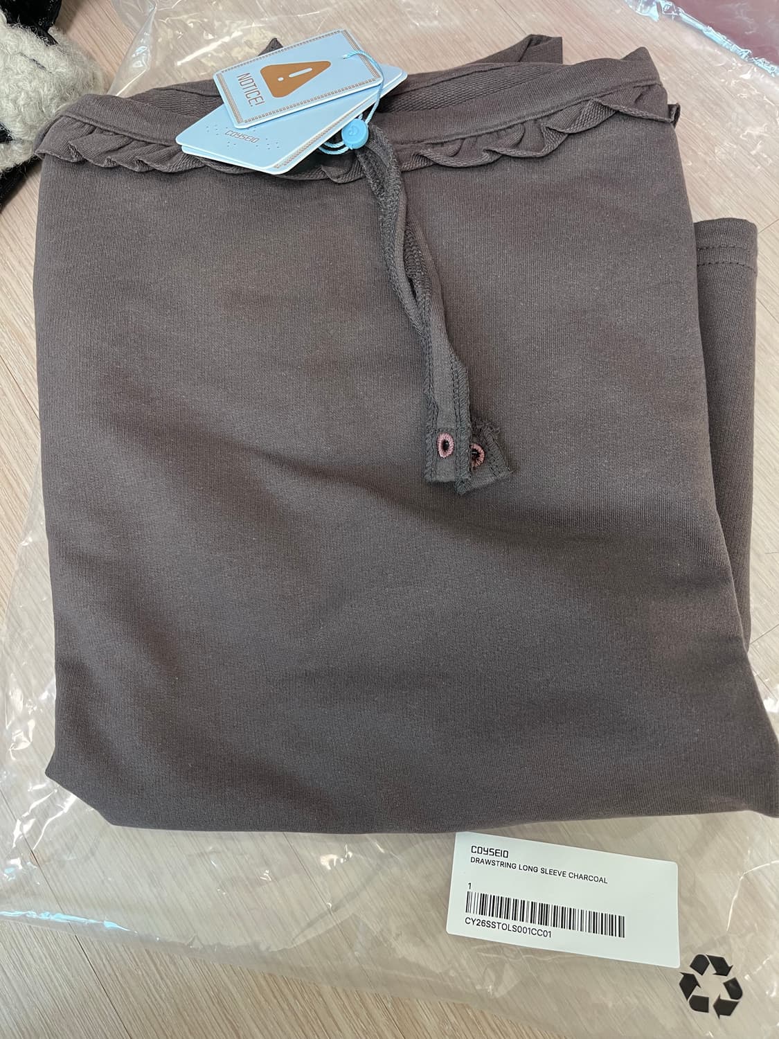 코이세이오 상의 DRAWSTRING LONG SLEEVE CHARCOAL 상품이미지2