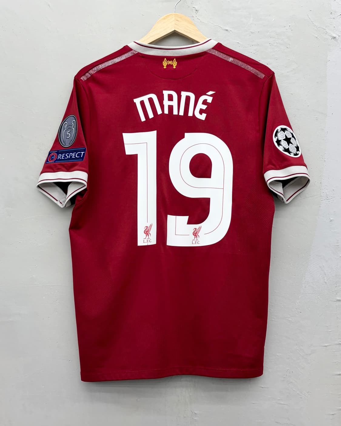 뉴발란스 18-19 리버풀 홈 챔스 파이널킷 사디오 마네 상품이미지1