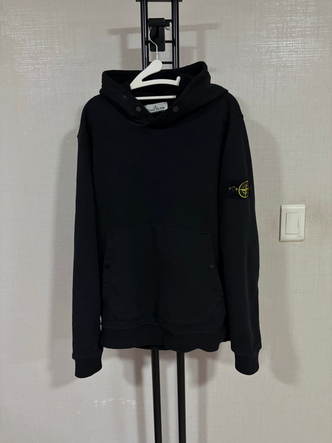 스톤아일랜드 후드티 블랙 상품이미지1