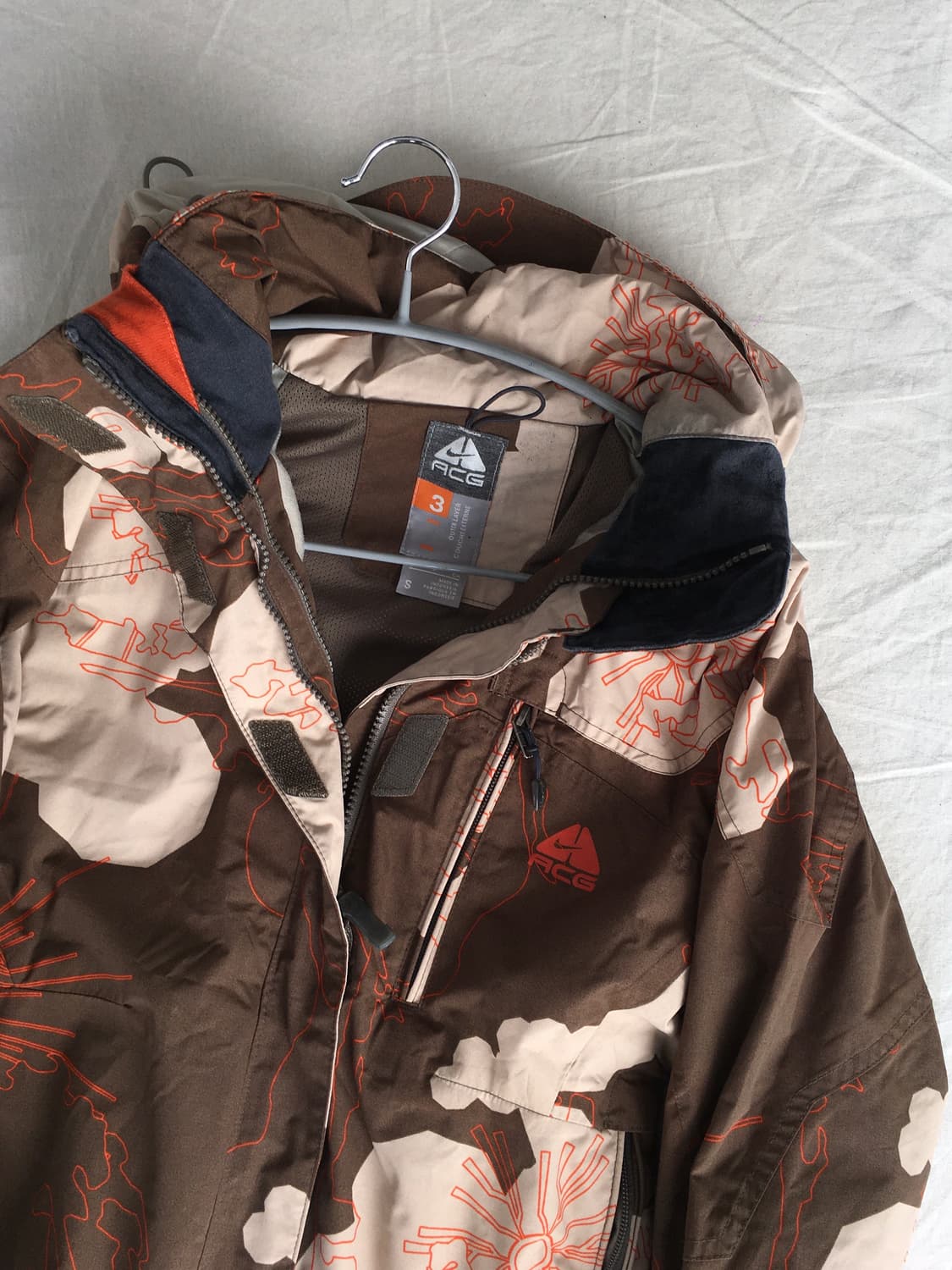 나이키 ACG 패턴 바람막이 자켓 상품이미지4