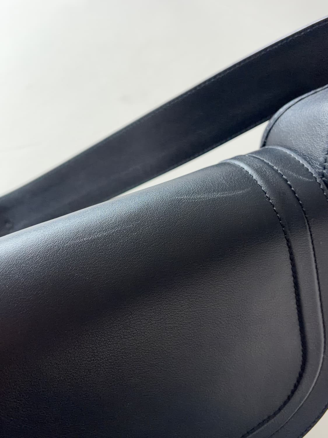 멀버리 실키 카프 세이디 사첼 블랙 상품이미지6