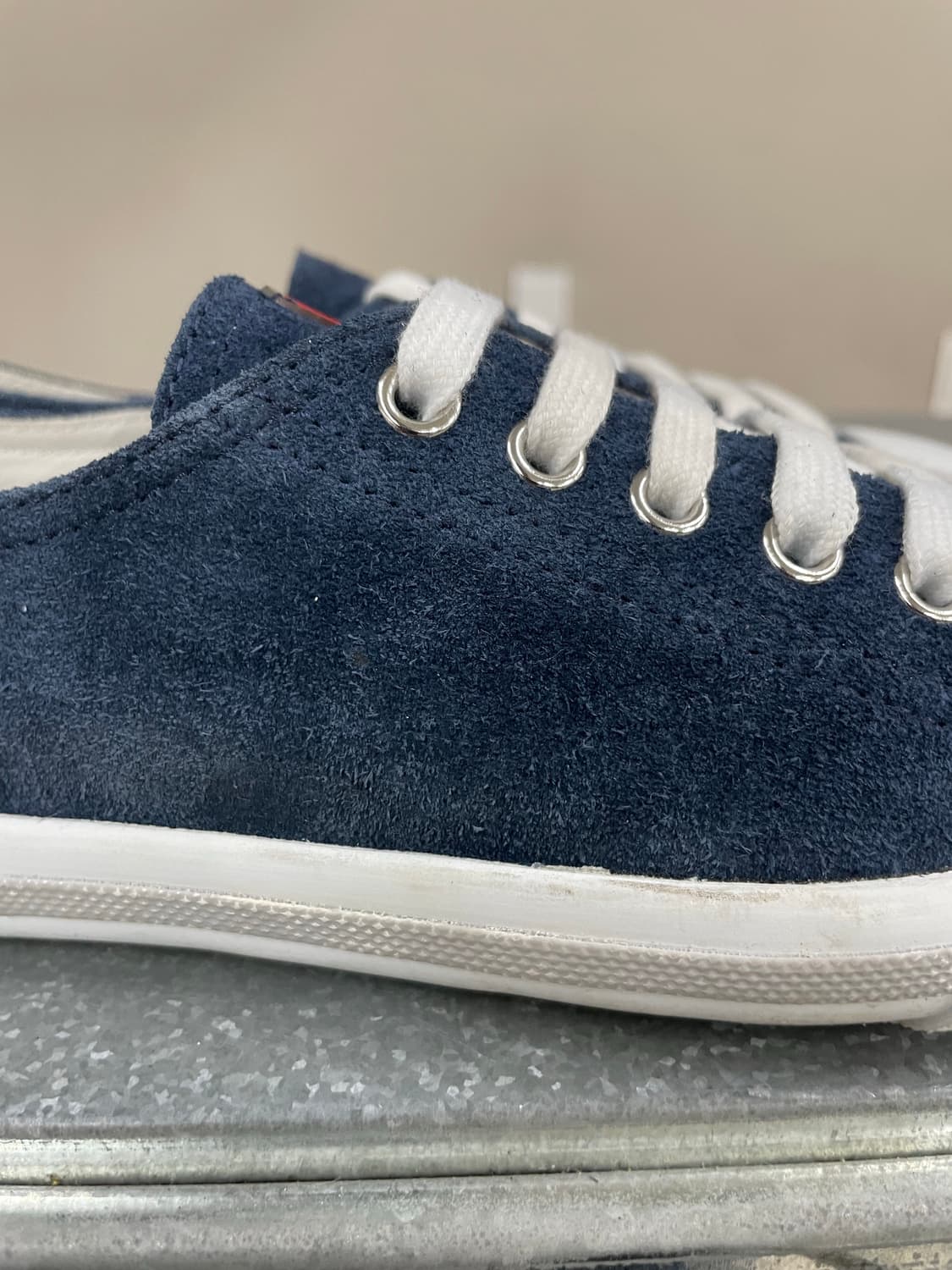 프라다 스포츠 스웨이드 스니커즈 36 상품이미지8