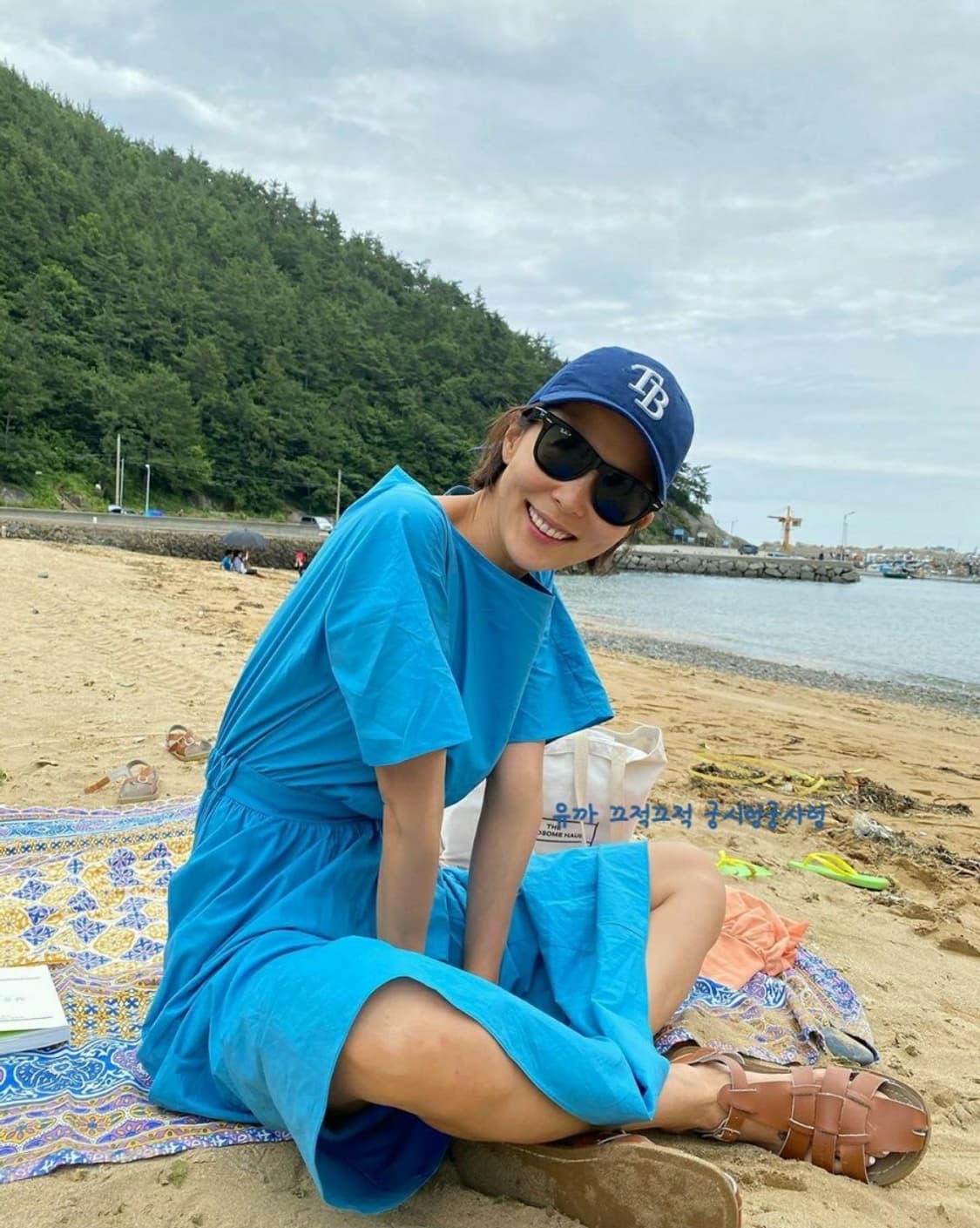 유어네임히얼 여름이 데이트룩 블루 허리 밴딩 코튼 롱 원피스 F 상품이미지6