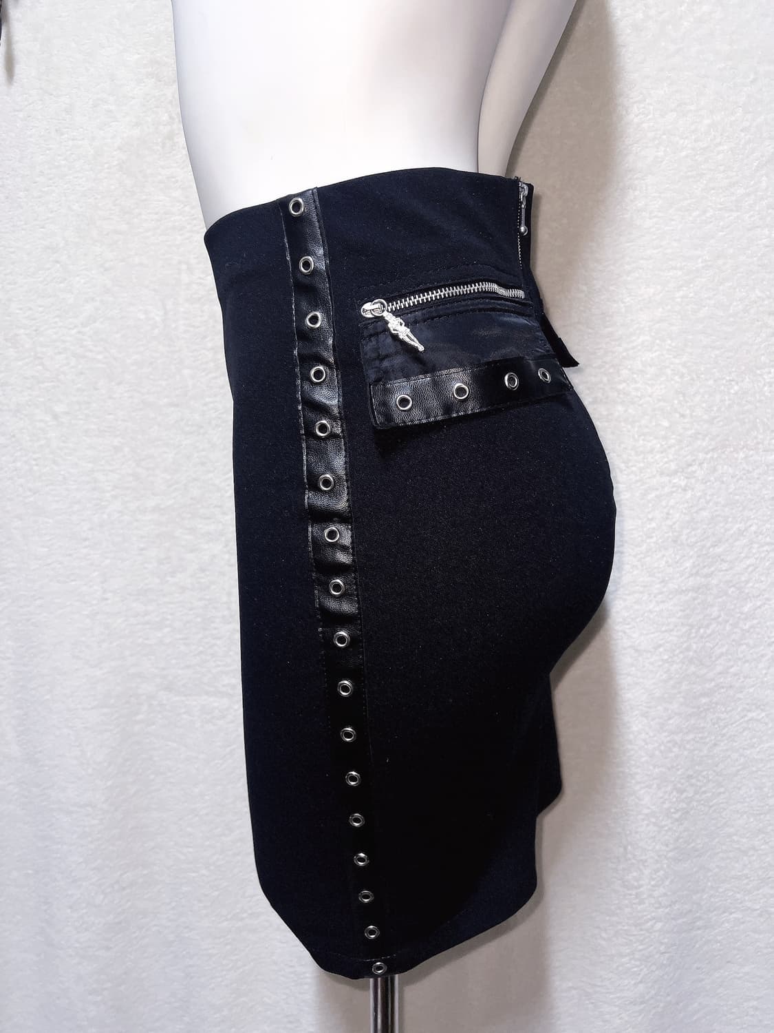 고스펑크 블랙 레더 펀칭 섹시 H라인 스커트 긱시크 y2k 갸루 시부야 상품이미지9