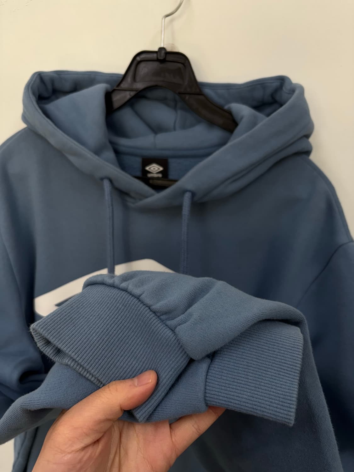 엄브로 후드티 상품이미지3