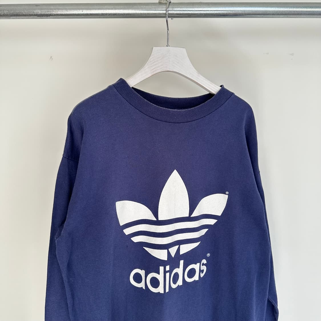 아디다스 adidas 파이어 로고 롱슬리브 티셔츠 상품이미지2