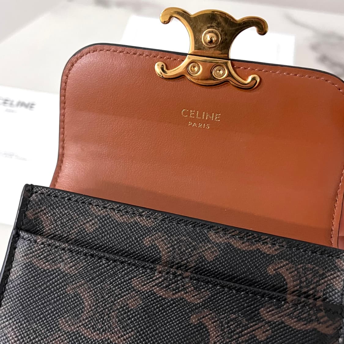 [S급/정품] 셀린느 트리옹프 캔버스 플랩 카드지갑 상품이미지8