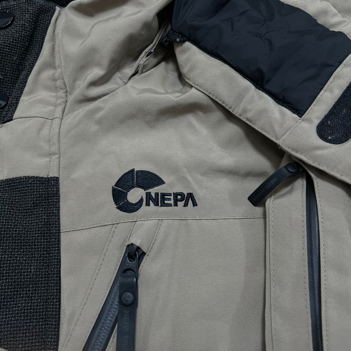 네파 익스플로러 대장급 구스다운 와펜 헤비 패딩 [베이지] XL/105 상품이미지4