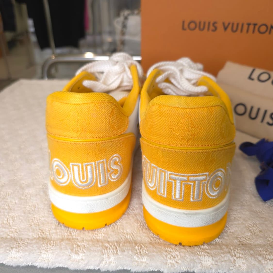 [중고/정품] 루이비통 벨크로 스트렙 LV 트레이너 스니커즈 상품이미지3