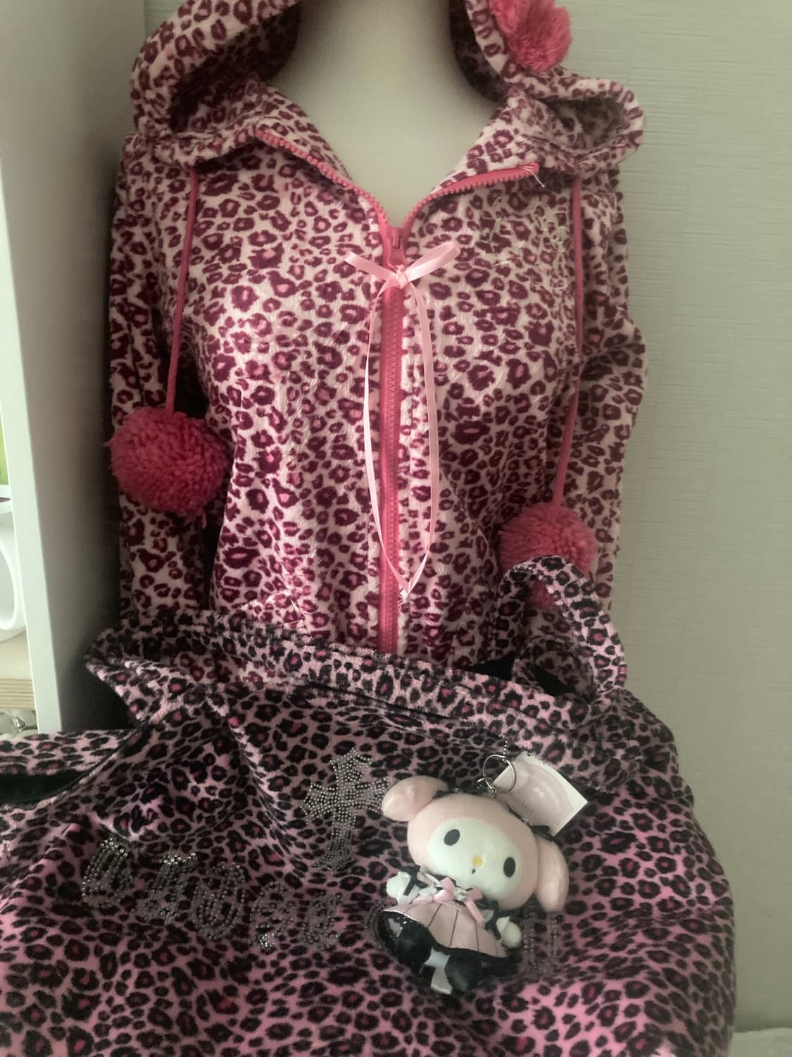 산리오 헬로키티 핑크 레오파드 호피 폼폼후드집업 상품이미지1