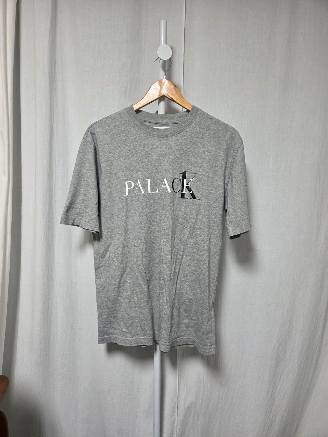 Palace × Calvin Klein 로고 티셔츠 상품이미지2