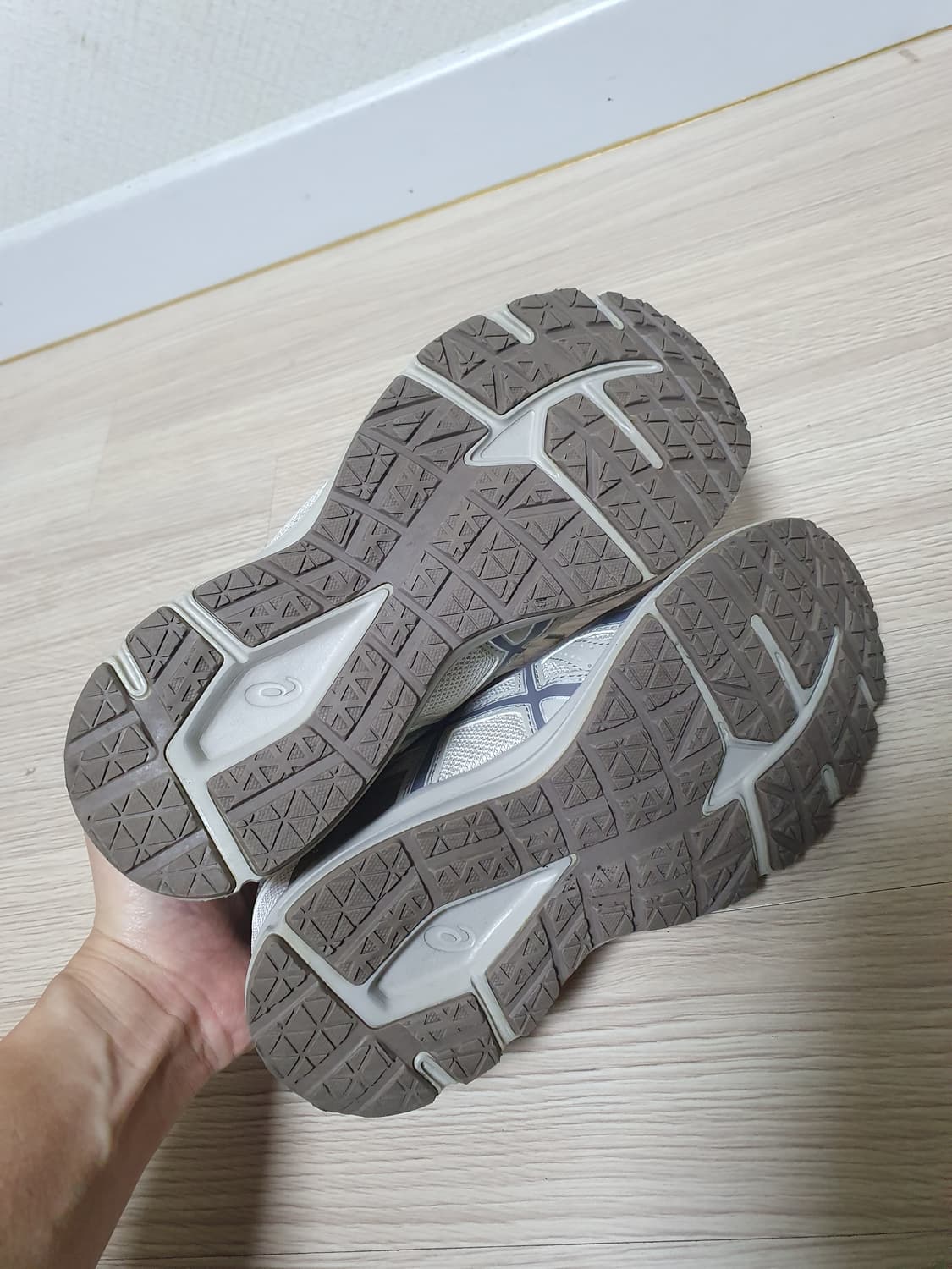 아식스 조그 100s 와이드 운동화 230 상품이미지8