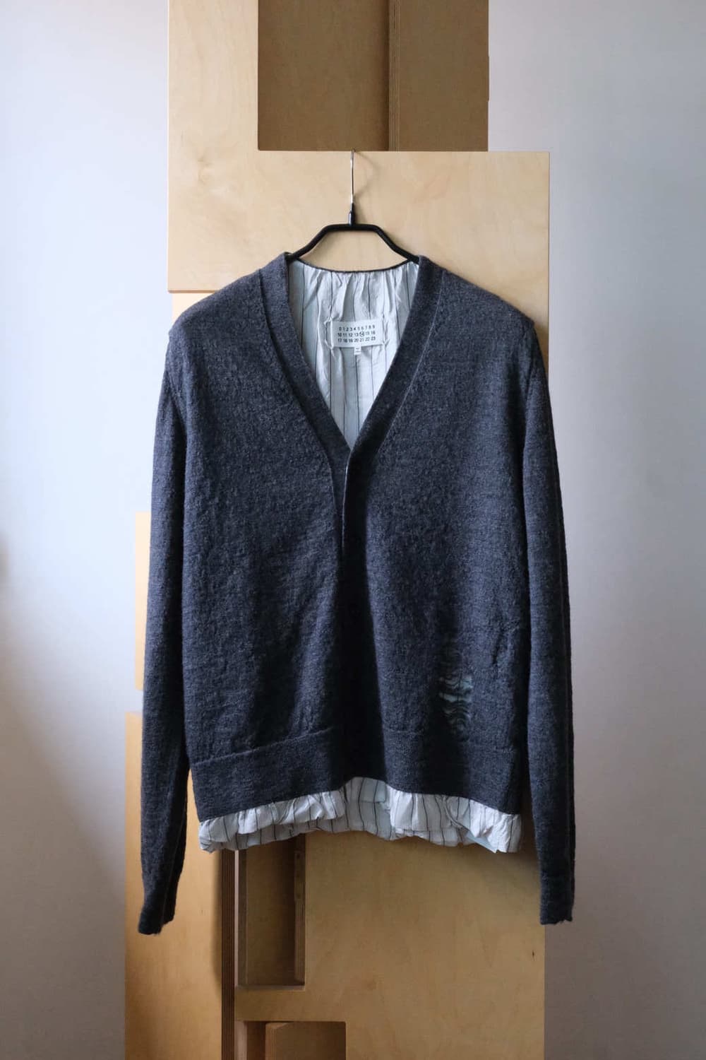 Distressed Layered Cardigan 상품이미지1